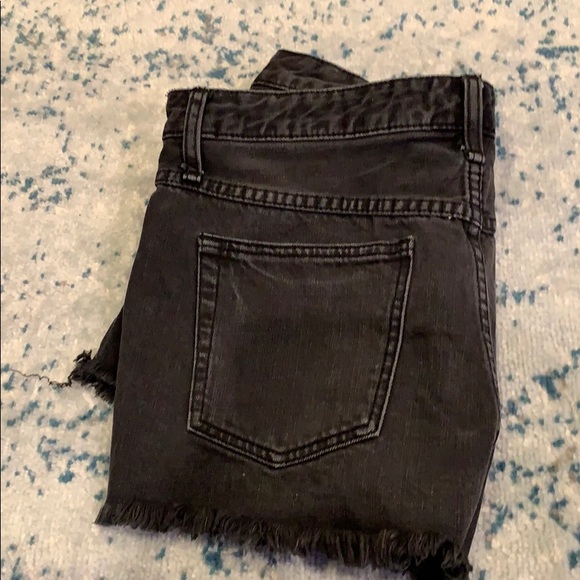 Black denim shorts - Picture 5 of 6